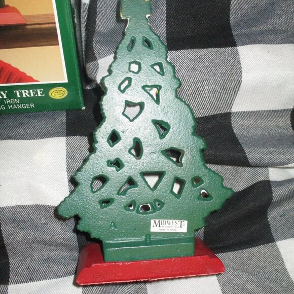Midwest of Cannon Falls Cast Iron Holiday Tree Christmas 7" Stocking Holder - Picture 4 of 6